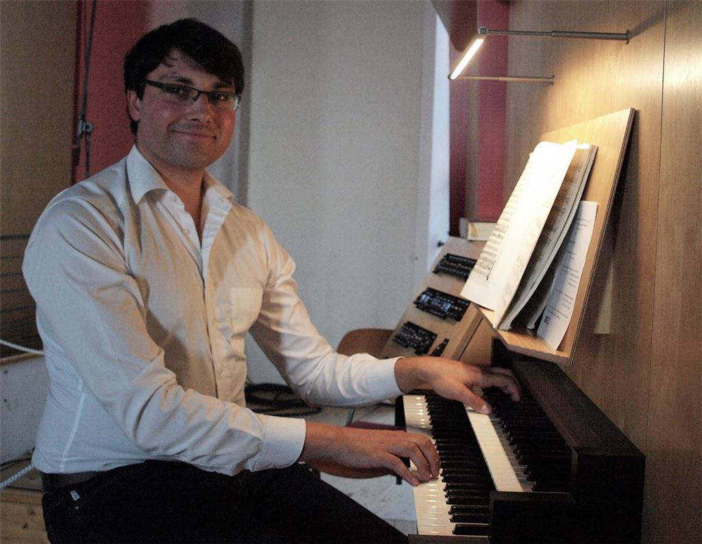 Begeistert die Besucher in der Pauluskirche: der neue Kantor Markus Piringer.Filitz
