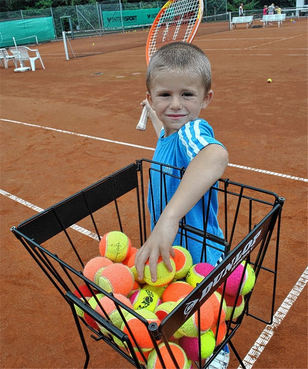 Tennisnachwuchs macht Überstunden