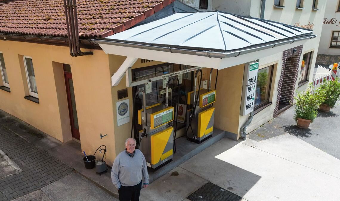 Bei Herbert Brendels Tankstelle wird der Spritpreis nur alle zwei Wochen angepasst.