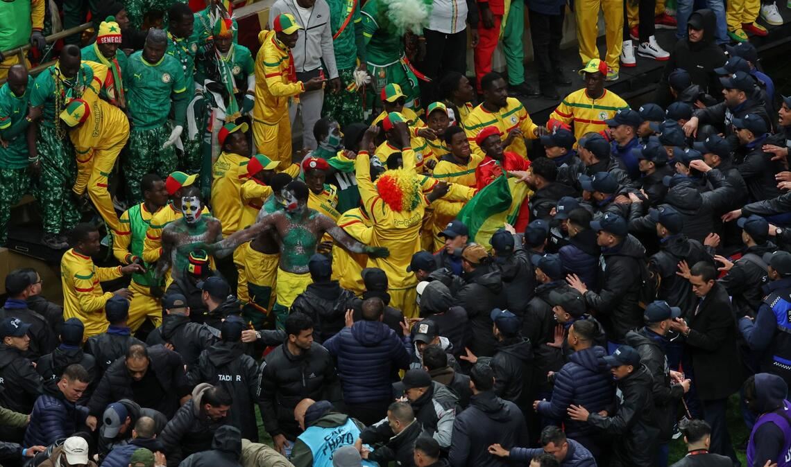 Bei dem Afrika-Cup-Endspiel zwischen dem Senegal und Marokko kam es auf und neben dem Platz zu Tumulten. (Archivbild)