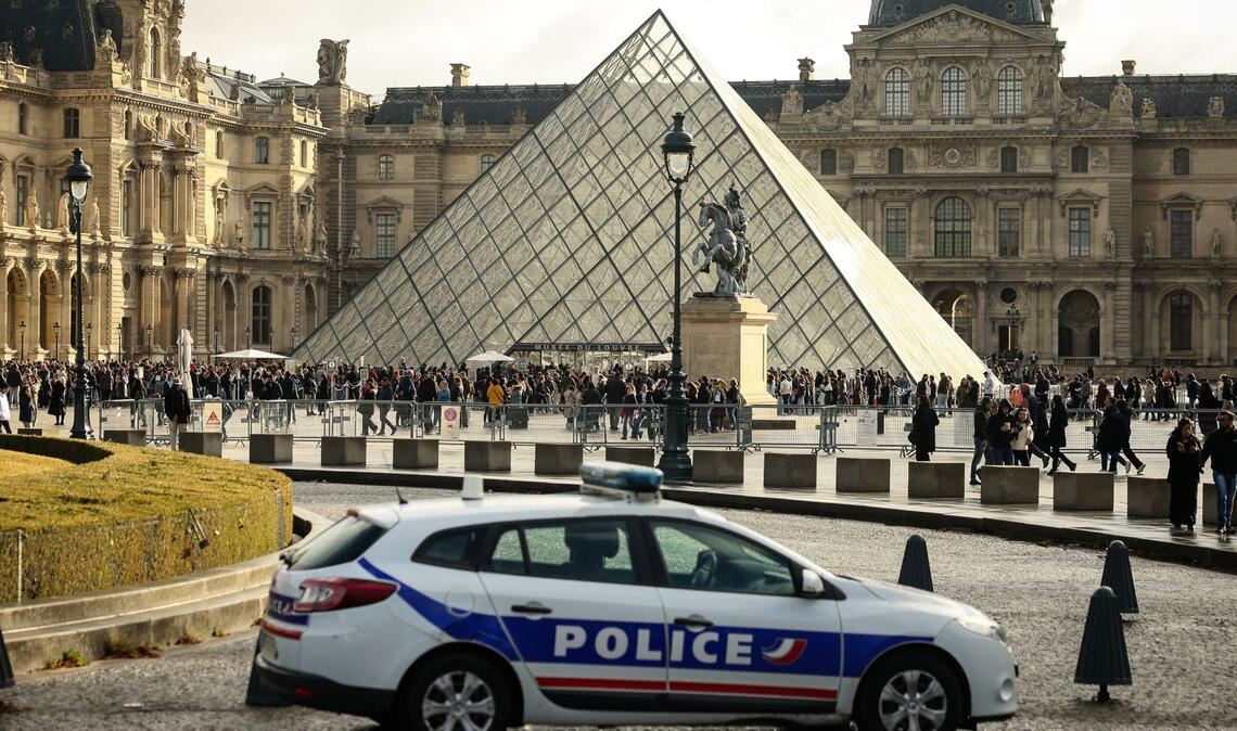 Bei dem Einbruch am Sonntag vor einer Woche hatten unbekannte Täter Schmuckstücke und Juwelen im geschätzten Wert von rund 88 Millionen Euro erbeutet.