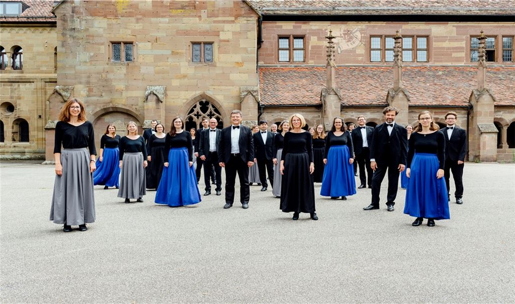 Bei dem Konzert des renommierten Maulbronner Kammerchors fügen sich Bestandteile verschiedener Programme aus jüngerer Zeit zu einem ermutigenden, aber auch nachdenklich stimmenden Ganzen. Foto: Kammerchor