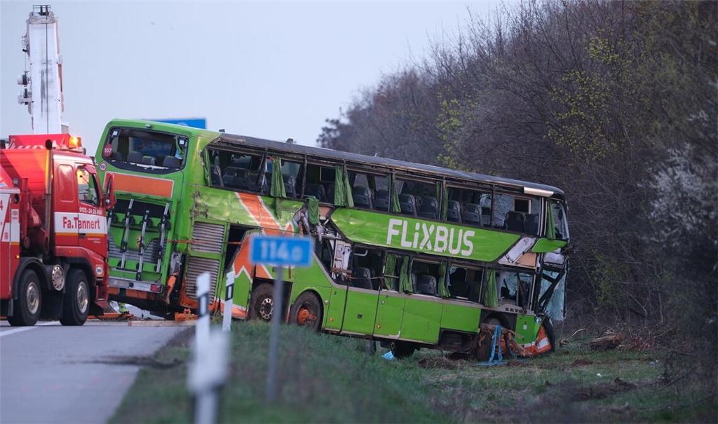 Bei dem Unfall kamen vier Frauen ums Leben. (Archivbild)