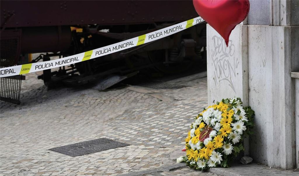 Bei dem schweren Seilbahnunglück in Lissabon ist „wahrscheinlich“ auch ein Deutscher ums Leben gekommen.