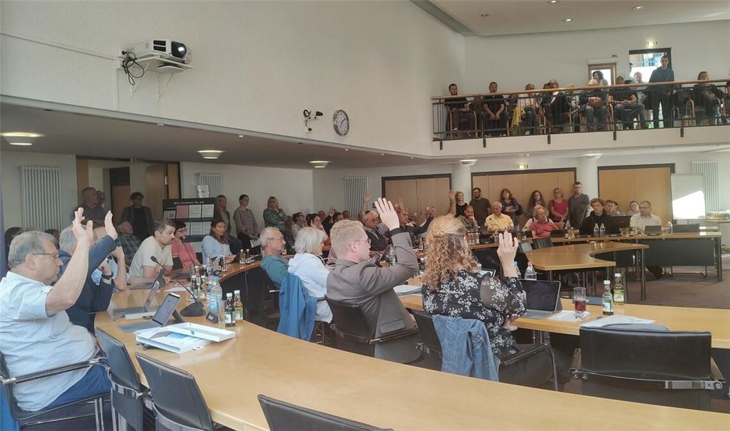 Bei den Abstimmungen zum Bau einer weiteren Flüchtlingsunterkunft zeigt sich im Mühlacker Gemeinderat ein sehr gespaltenes Meinungsbild. Foto: Deeg