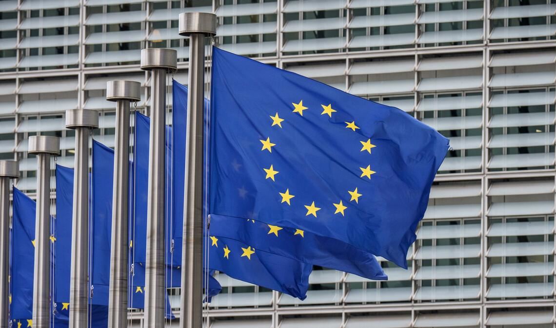 Bei den Ermittlungen gegen die Europäische Kommission geht es um den Verkauf von Immobilien.