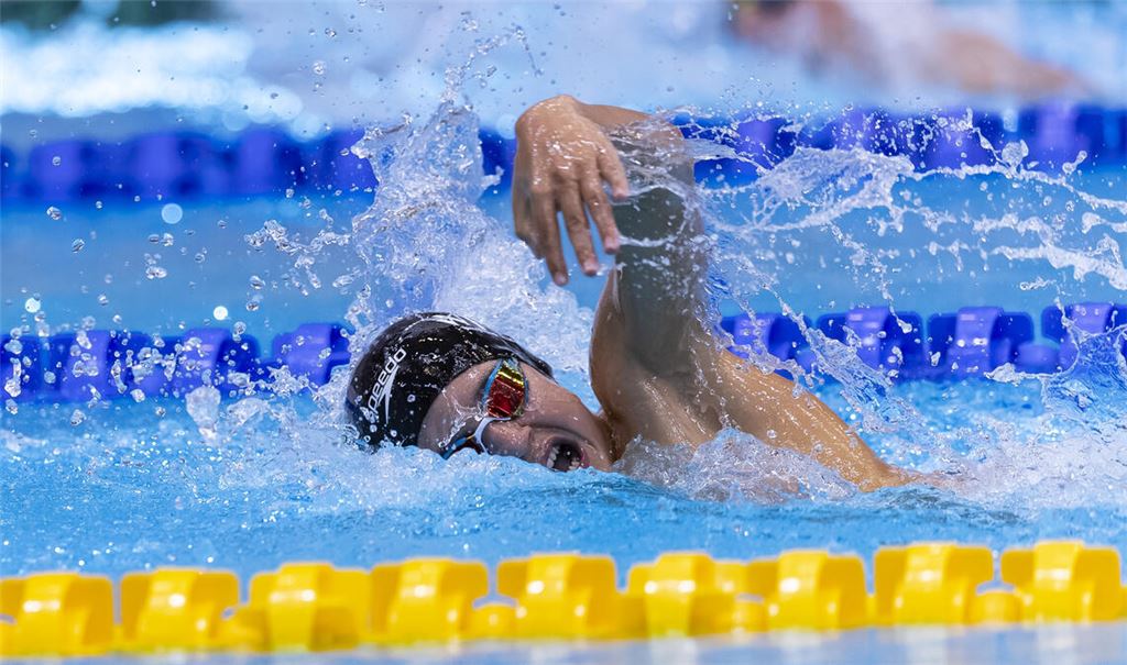Bei den Internationalen Deutschen Meisterschaften der Para-Schwimmer in Berlin holt Eneas Polonius Gil von den Wasserfreunden Mühlacker neun Medaillen. 