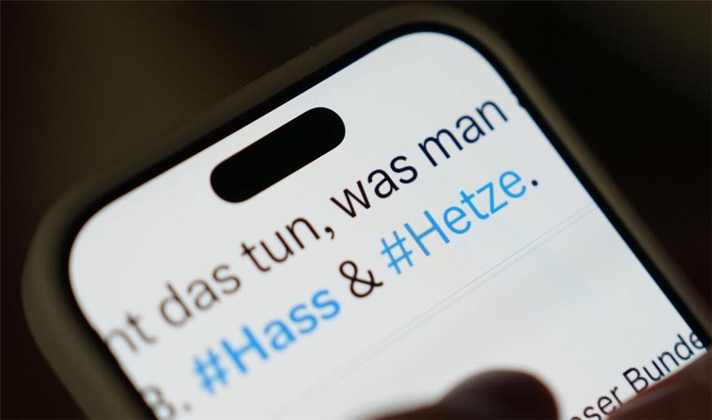 Bei den meisten Beschwerden aus Deutschland geht es um Beiträge auf Instagram, Facebook oder TikTok. (Symbolbild)