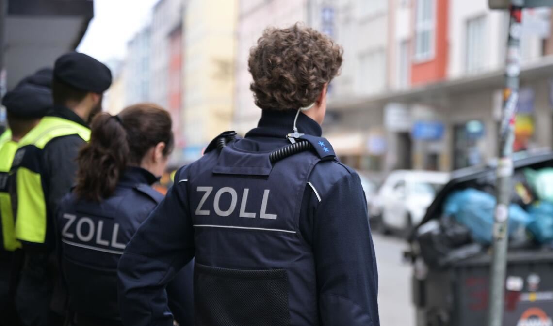 Bei der Aktion ging es unter anderem um mögliche Schwarzarbeit und unversteuerte Tabakprodukte.