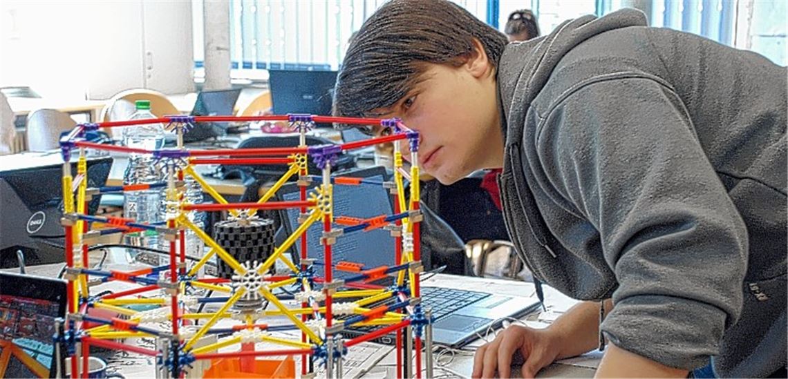 Bei der Entwicklung moderner Sportgeräte arbeiten die Studierenden verschiedener Richtungen zusammen.