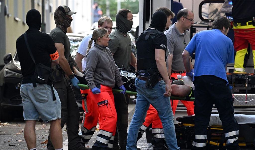 Bei der Festnahme wurde der Tatverdächtige von Polizisten angeschossen und dabei schwer verletzt. (Archivbild)