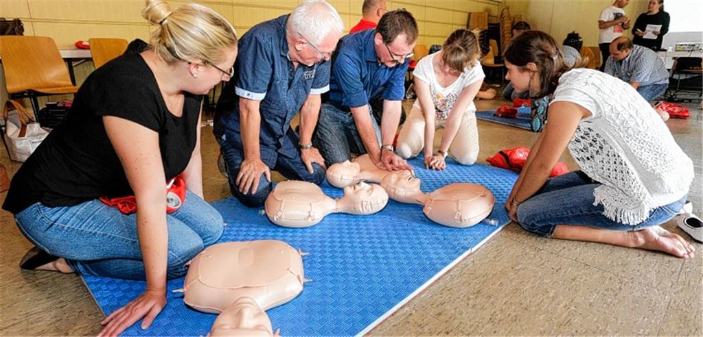 Herzmassage im Takt des Hits „Staying Alive“