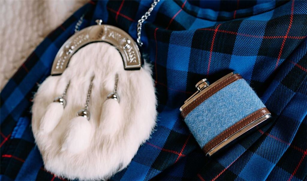 Bei der Fußball-WM erlaubt: Eine Kilt-Tasche