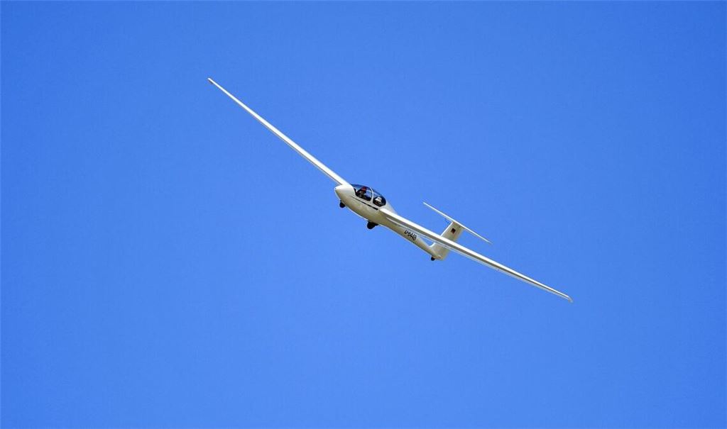 Bei der Landung ist ein Segelflugzeug  im Bodenseekreis verunglückt (Symbolbild).