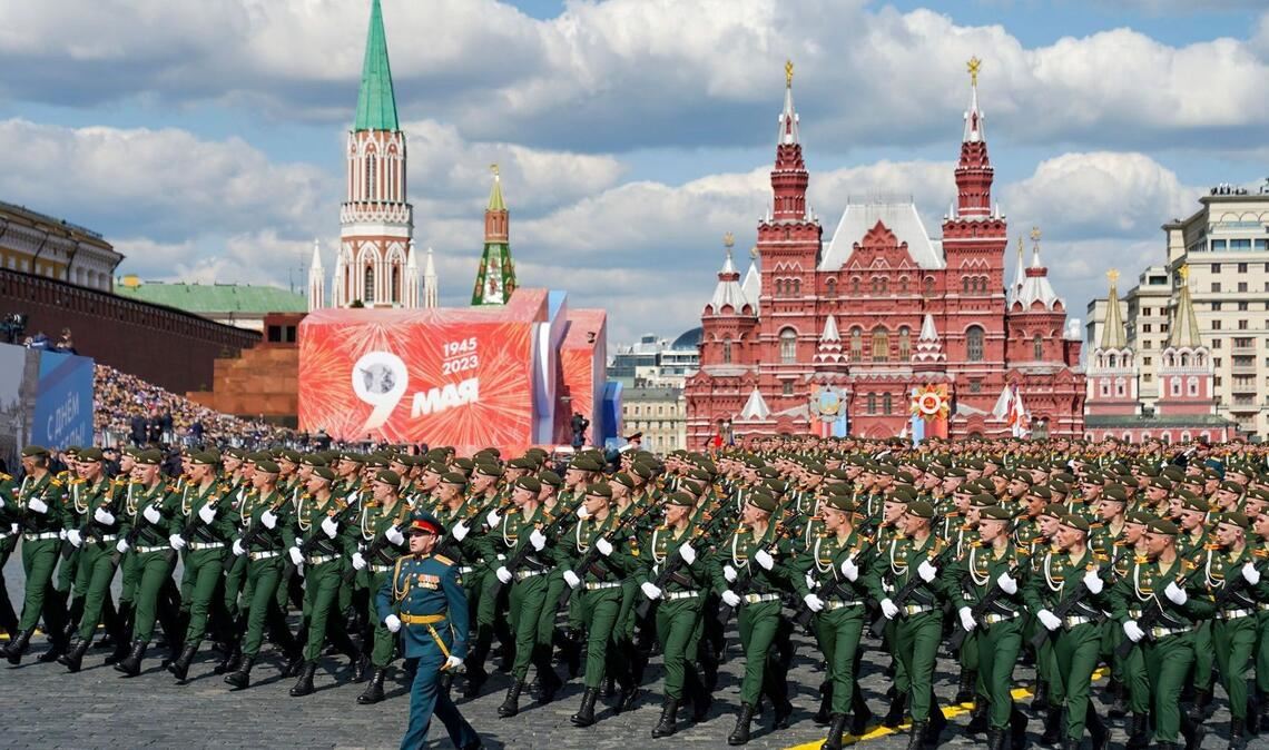 Bei der  Siegesparade am 9. Mai präsentiert Russland jährlich seine militärische Macht.