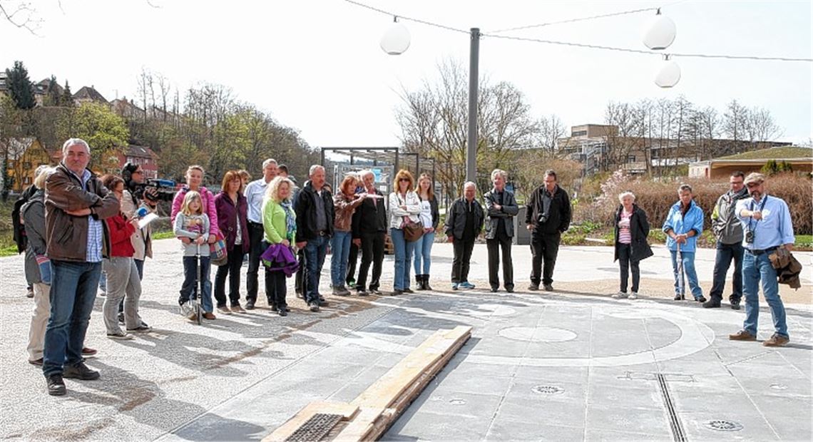 Bei einem Rundgang mit Projektleiter Armin Dauner (re.) erfahren Leser des Mühlacker Tagblatt viel Wissenswertes über die anstehende Gartenschau in Mühlacker.