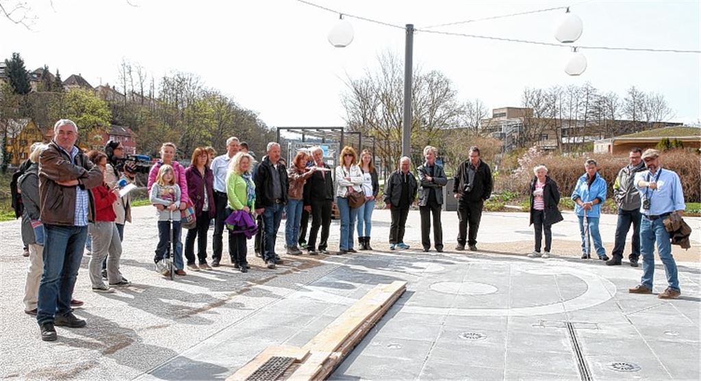 Bei einem Rundgang mit Projektleiter Armin Dauner (re.) erfahren Leser des Mühlacker Tagblatt viel Wissenswertes über die anstehende Gartenschau in Mühlacker.