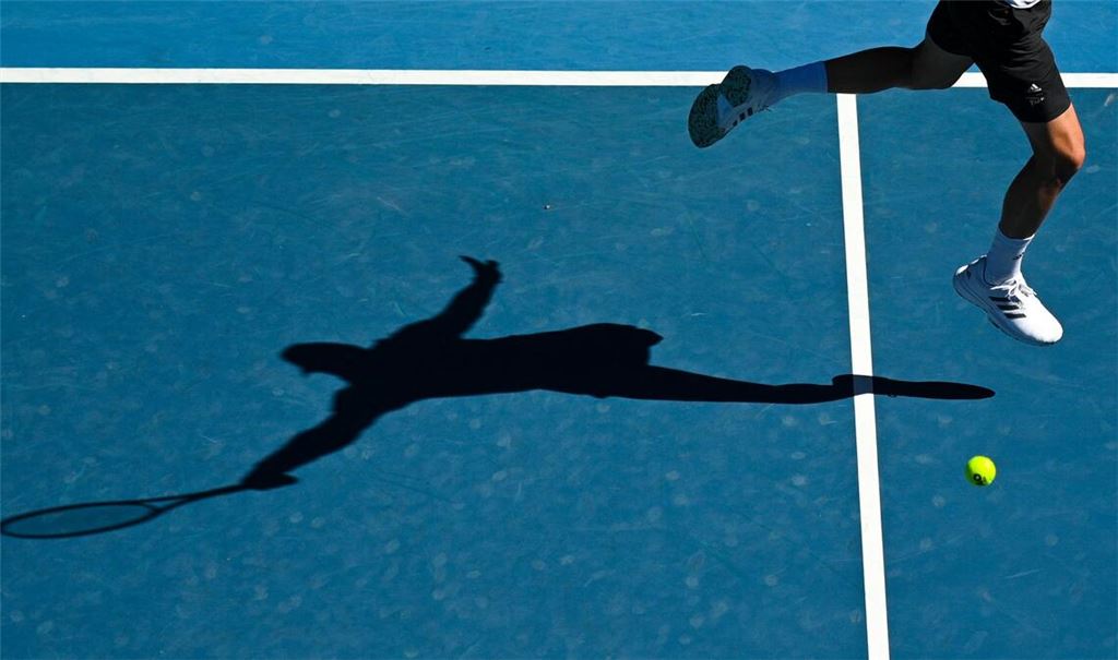 Bei einem Tennis-Turnier in den Vereinigten Arabischen Emiraten kam es zu einer Unterbrechung wegen einer Sicherheitswarnung. (Archivbild)