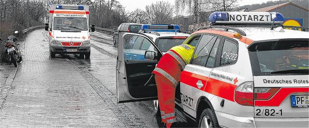 Bei einem Unfall oder bei einem internistischen Notfall zählt bei der medizinischen Hilfe jede Minute. Deshalb ist der Notarzt aus Mühlacker auch im Raum Vaihingen im Einsatz.Archivfoto: mt