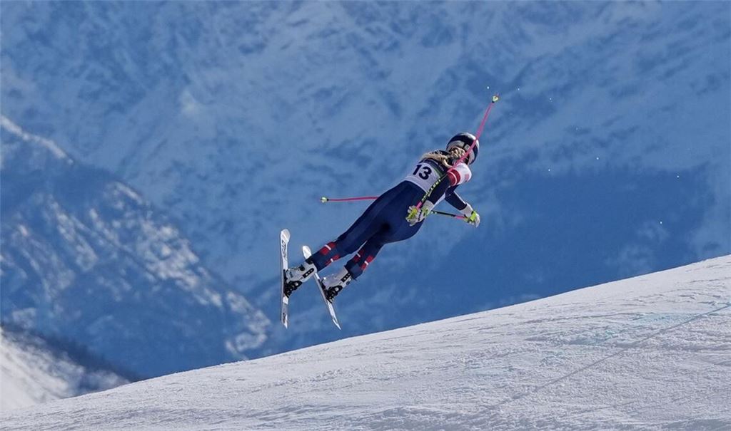 Bei ihrem heftigen Sturz während der Olympia-Abfahrt erlitt Lindsey Vonn eine schwere Beinverletzung. (Archivbild)