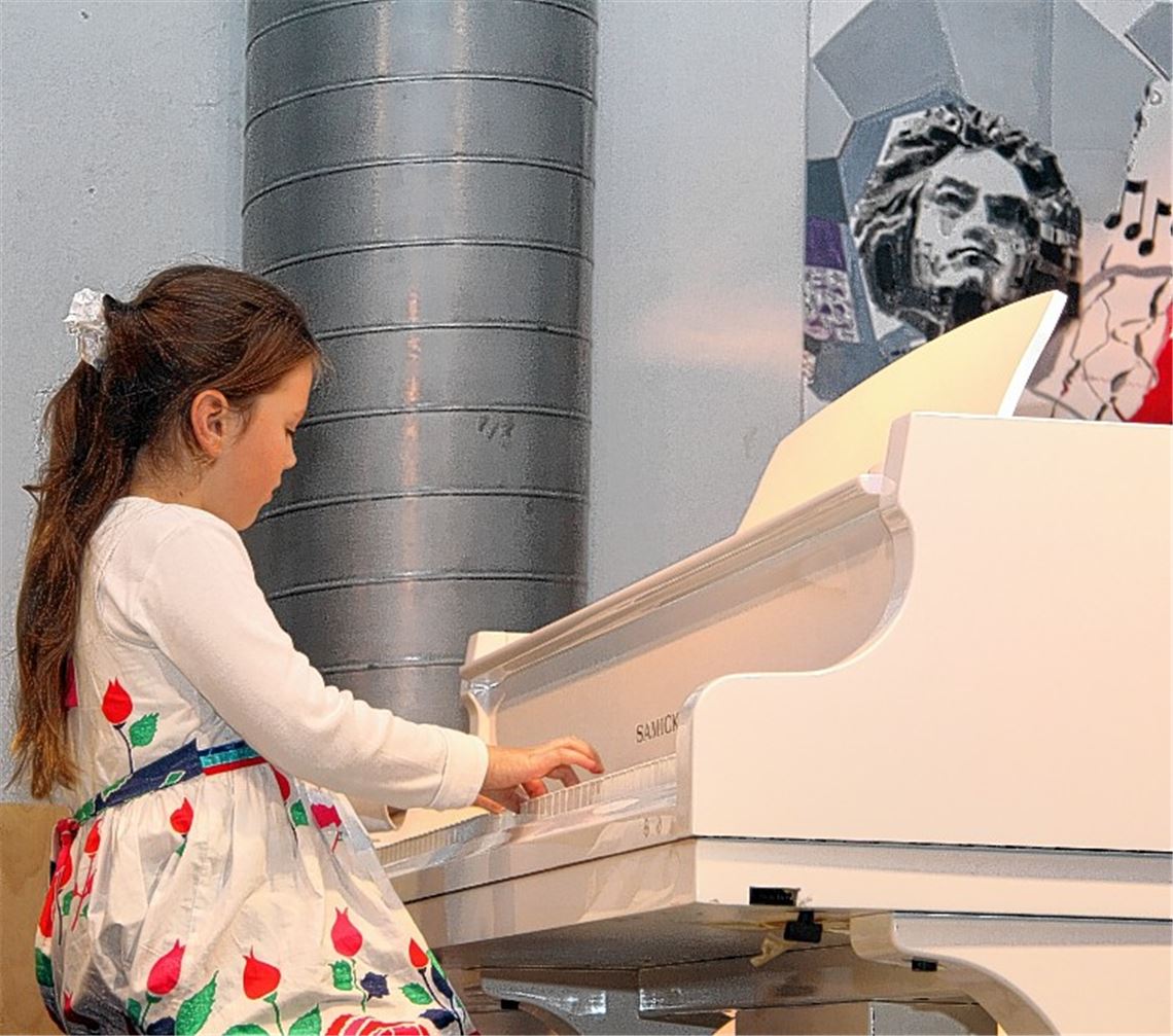 Beim Konzert in der Musikschule Gutmann: Aida Kubisch.