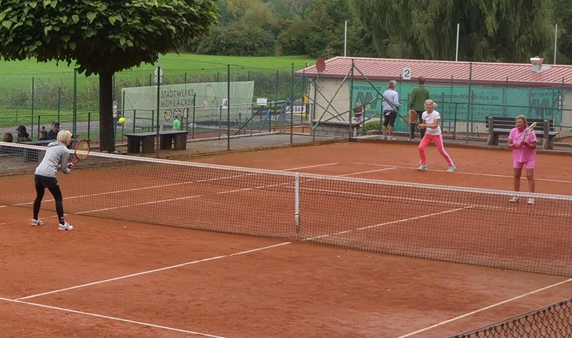 Beim Ladies Cup in Lomersheim steht der Spaß am Spiel im Vordergrund. Foto: Friedrich