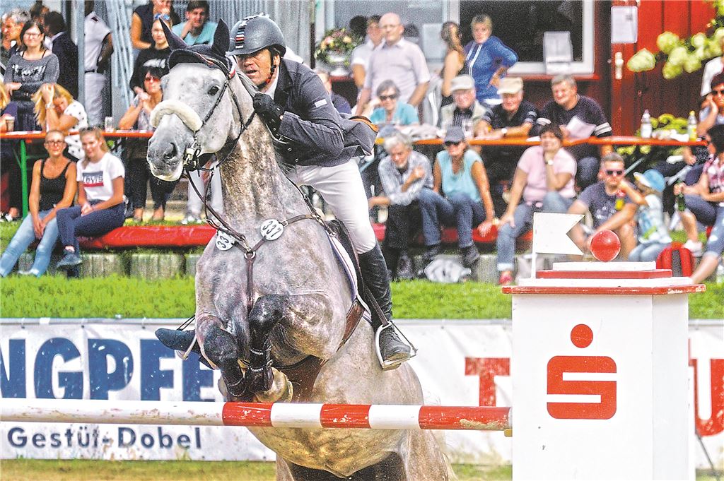 910_0008_136720_Oberderdingen_Reitturnier_fett_getuned