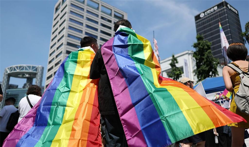 Beim Seoul Queer Culture Festival feiern mehr als 10.000 Teilnehmer gesellschaftliche Vielfalt.