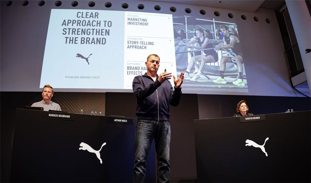 Beim Sportartikelhersteller Puma wird mit dem eisernen Besen gekehrt.