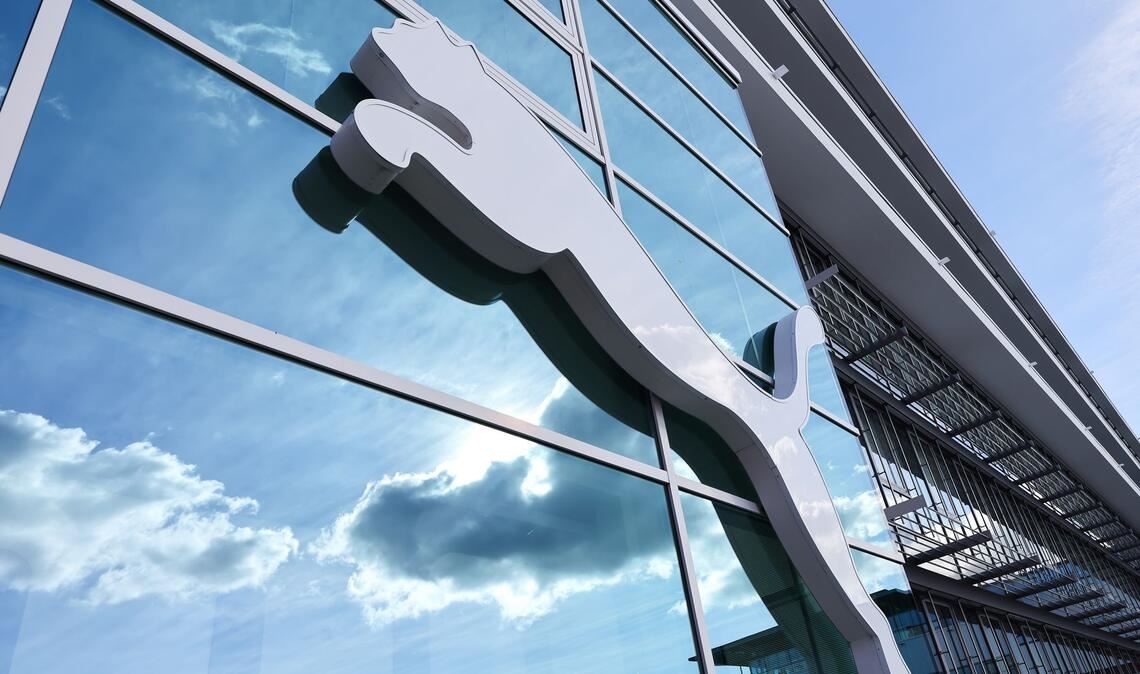 Beim Sportartikelhersteller Puma wird mit dem eisernen Besen gekehrt.