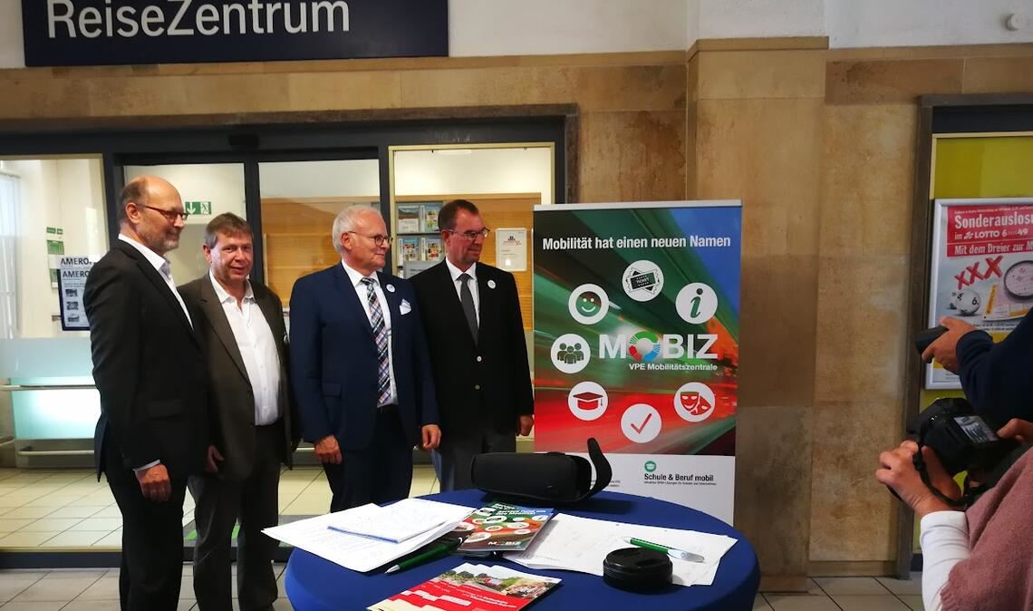 „MoBiz“ im Bahnhof: Kritik am Service Beim Start 2017 mit lokaler Prominenz war die Freude noch groß. Archivfoto: privat