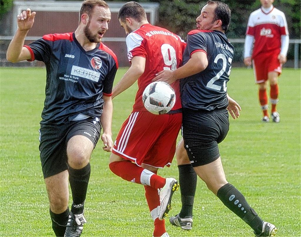 Großglattbach siegt in Unterzahl