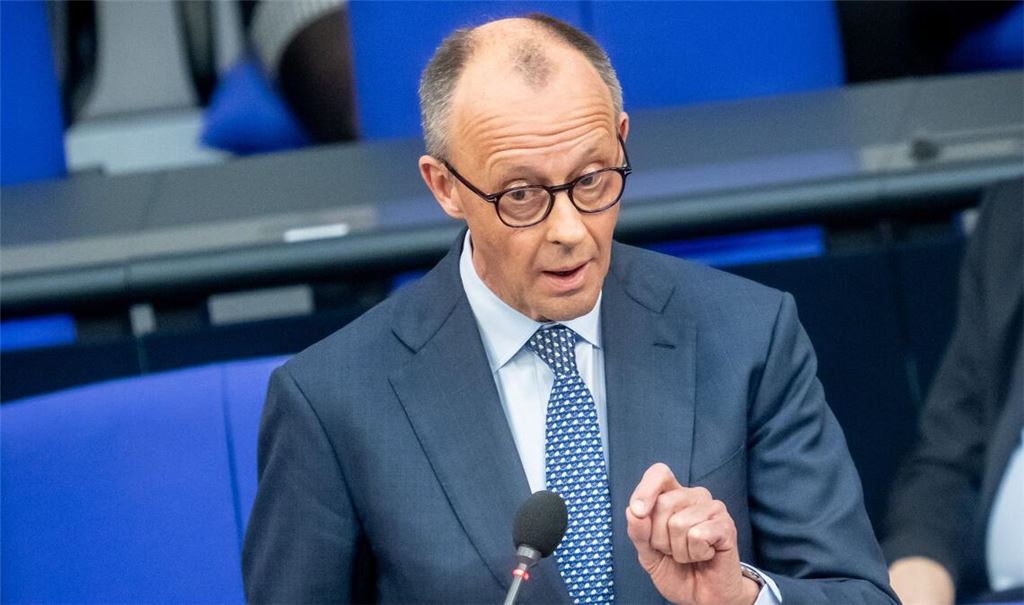 Beim Thema Gewalt gegen Frauen geht es in der Regierungsbefragungn im Bundestag hoch her.