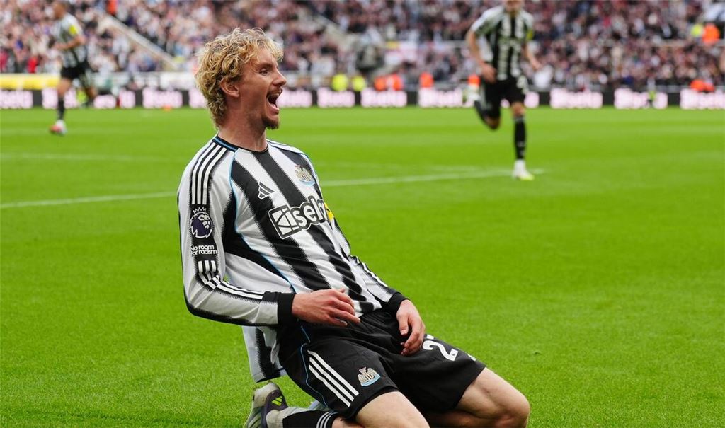 Bejubelt seinen ersten Treffer in der Premier League: Nick Woltemade.