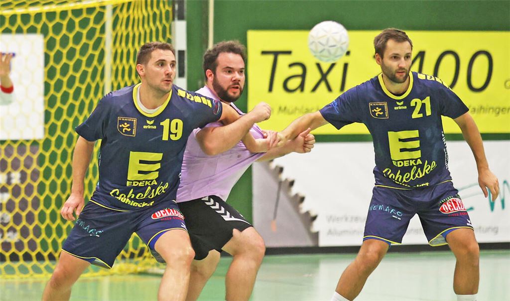 Bekommen Daniel Ufrecht (li.) und Kim Kallfass den Pforzheimer TB in den Griff? Foto: Müller