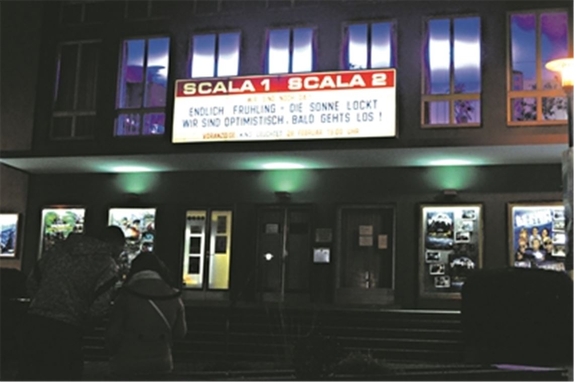 Beleuchtung des Scala Filmtheaters Mühlacker. Foto: eld