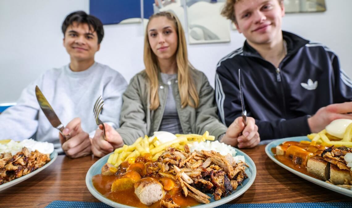 Beliebt auch bei Schülern und Studenten: Der "Taxi-Teller" ist im Trend.