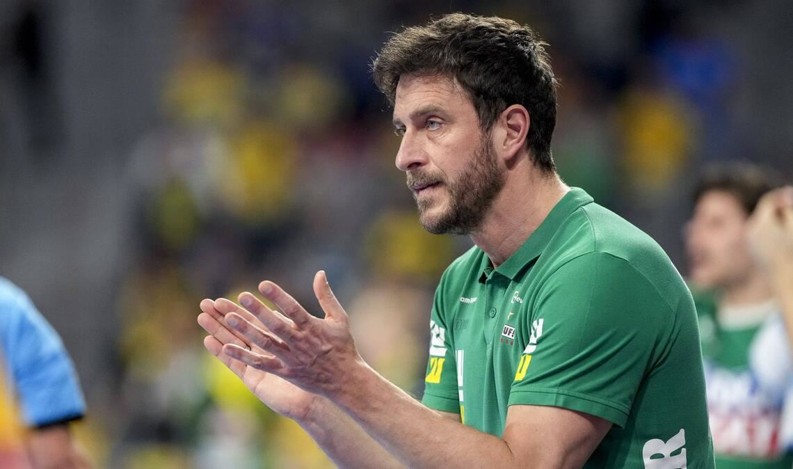 Ben Matschke (Frisch Auf Göppingen, 43 Jahre alt): Matschke führte die Eulen Ludwigshafen 2017 zurück in die Bundesliga und erarbeitete sich mit spektakulären Klassenerhalten den Ruf eines Kämpfer-Trainers. Nach Stationen in Minden und bei den Rhein-Neckar Löwen übernahm er 2024 Frisch Auf Göppingen. Dort soll er als Trainer und Teammanager eine neue Ära einleiten.