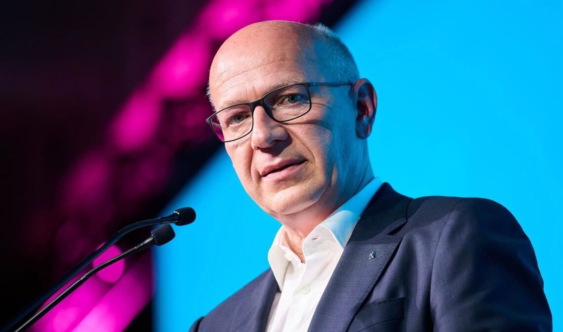 Berlins Regierender Bürgermeister Kai Wegner ist mit dem Negativ-Preis „Verschlossene Auster“ der Journalistenvereinigung Netzwerk Recherche bedacht worden (Archivfoto).