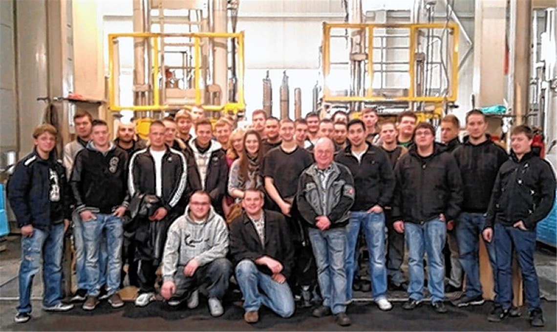 Berufsschüler bei der Klink GmbH.