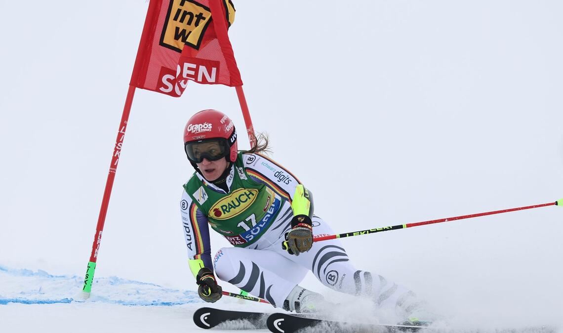 Beste Deutsche beim Alpin-Auftakt in Sölden: Lena Dürr.