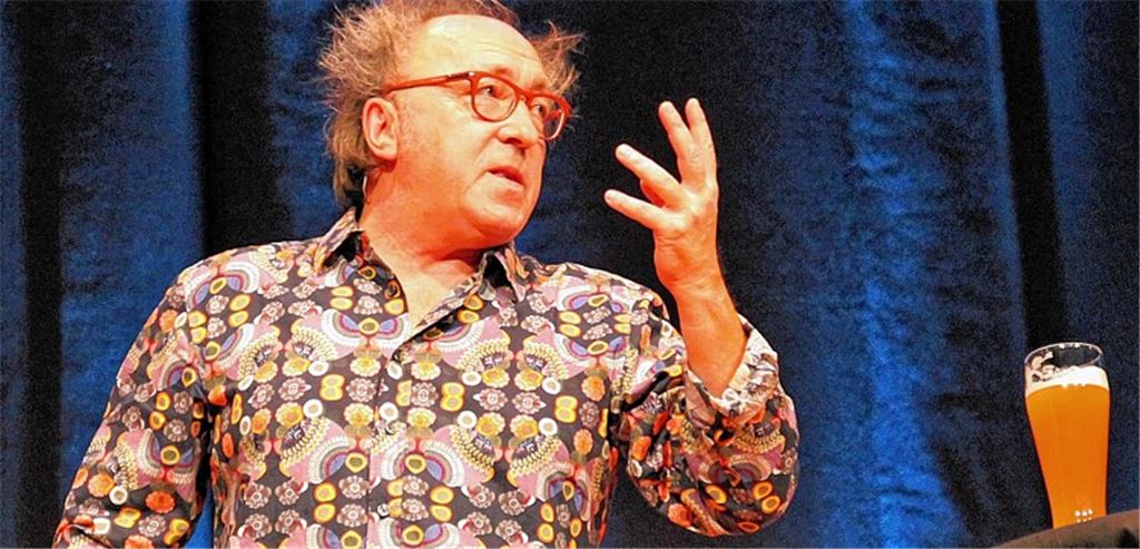 „Bettina Wulff ist der weibliche Lothar Matthäus“: Kabarettist Urban Priol verschont keinen politischen oder gesellschaftlichen Prominenten.