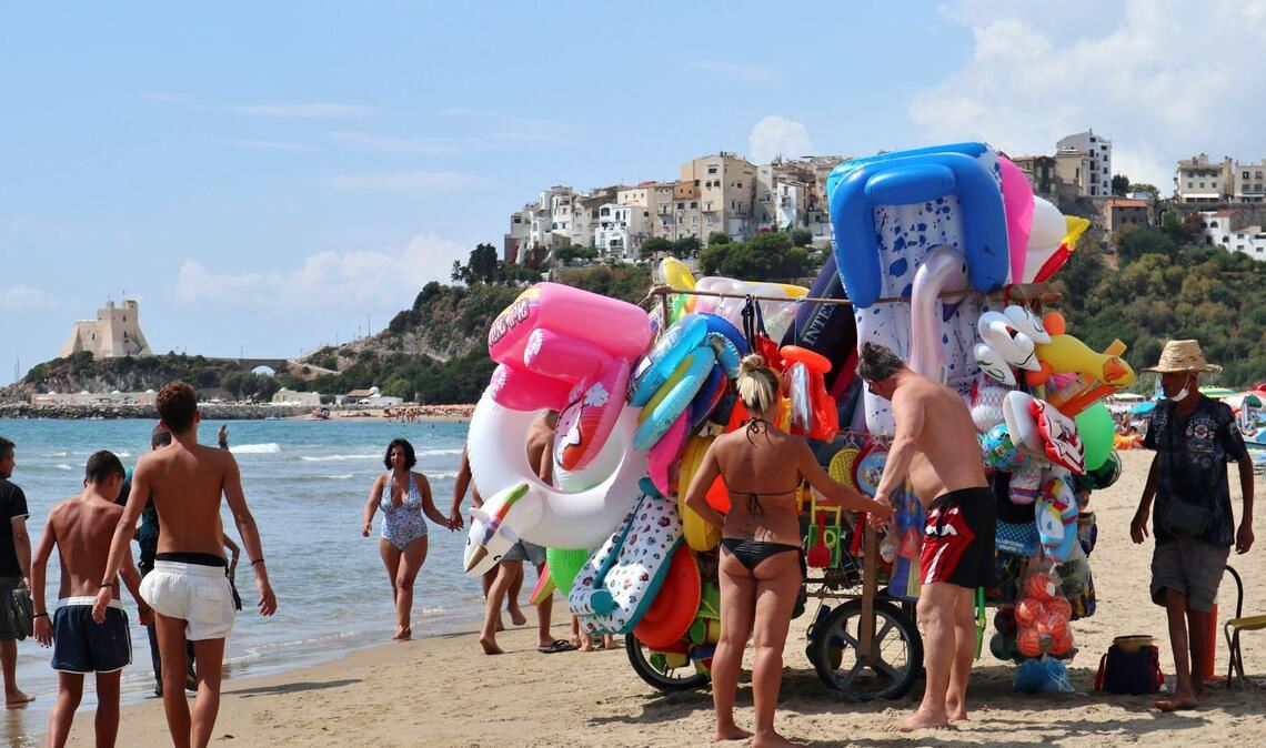 Bezahlstrände sind typisch italienisch, hier der Lido von Sperlonga, südlich von Rom