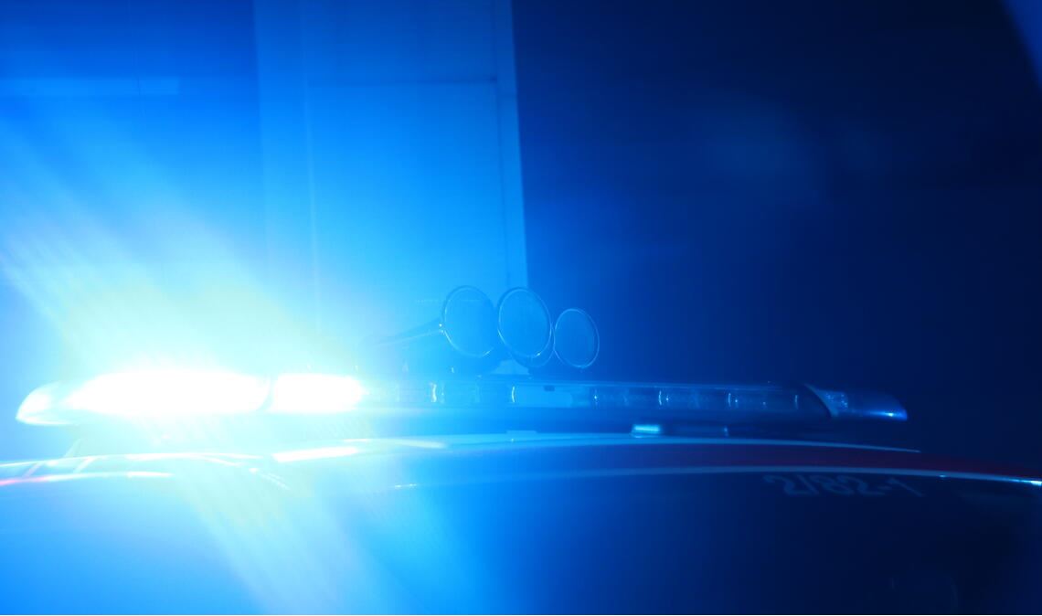 Durch Böller: Polizist und Unbeteiligter erleiden Knalltrauma