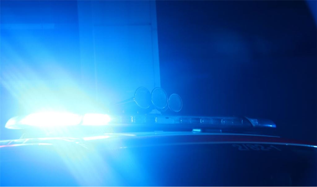 Durch Böller: Polizist und Unbeteiligter erleiden Knalltrauma