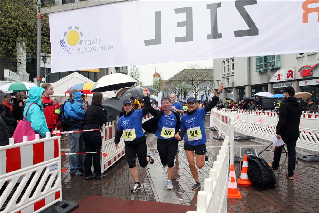 Trotz Regens waren die Läufer begeistert. (Foto: Hansen)
