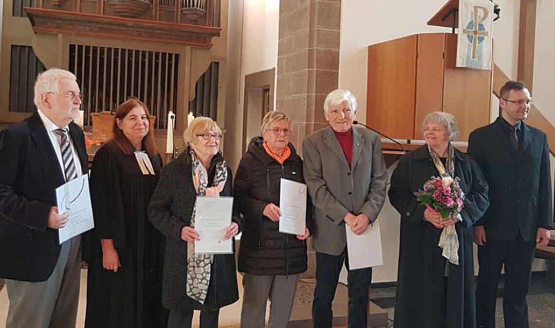 Kirchenchor ehrt treue Kräfte Kirchenchor ehrt treue Kräfte