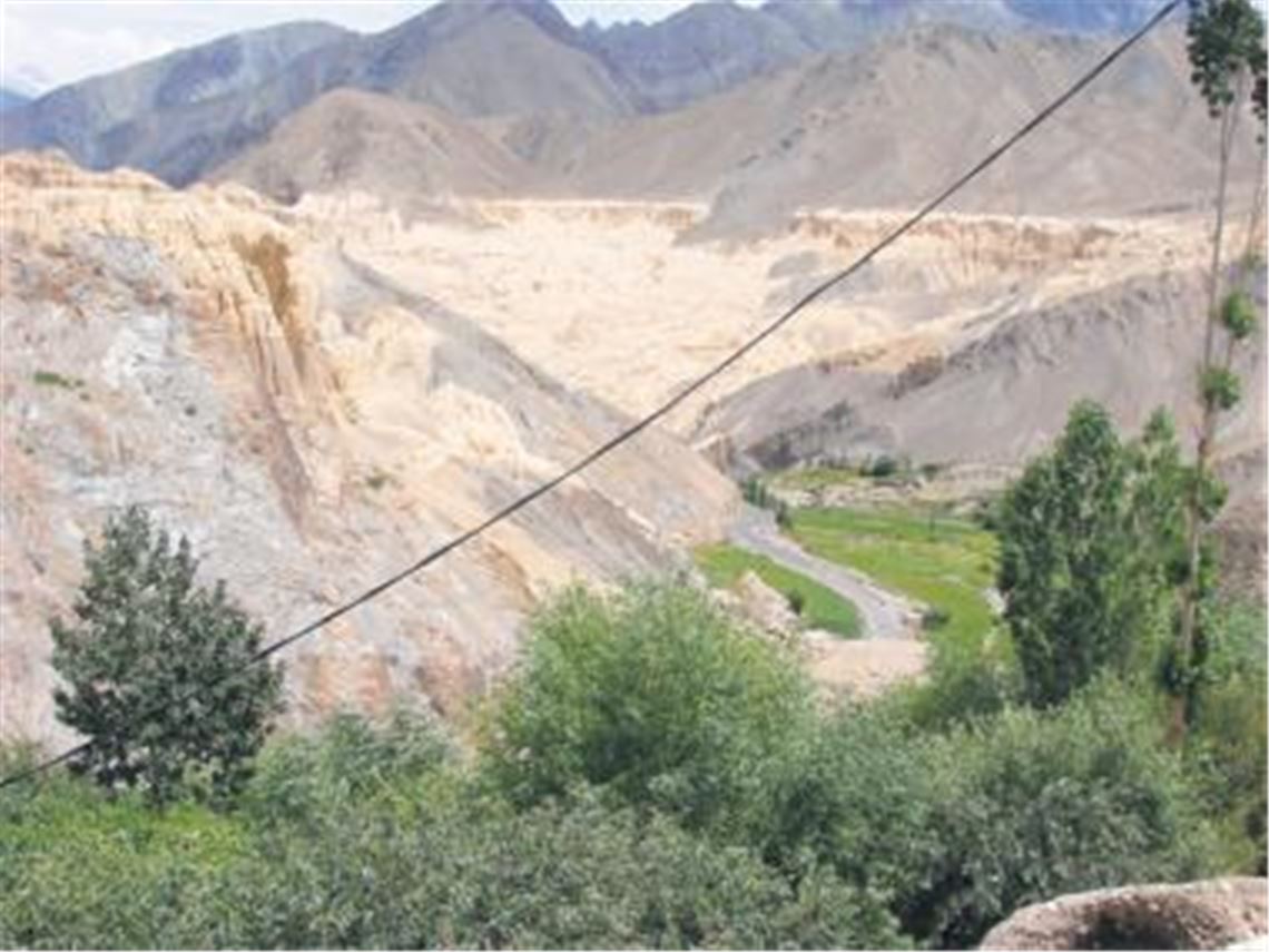 Sturzflut schneidet den Rückweg ab