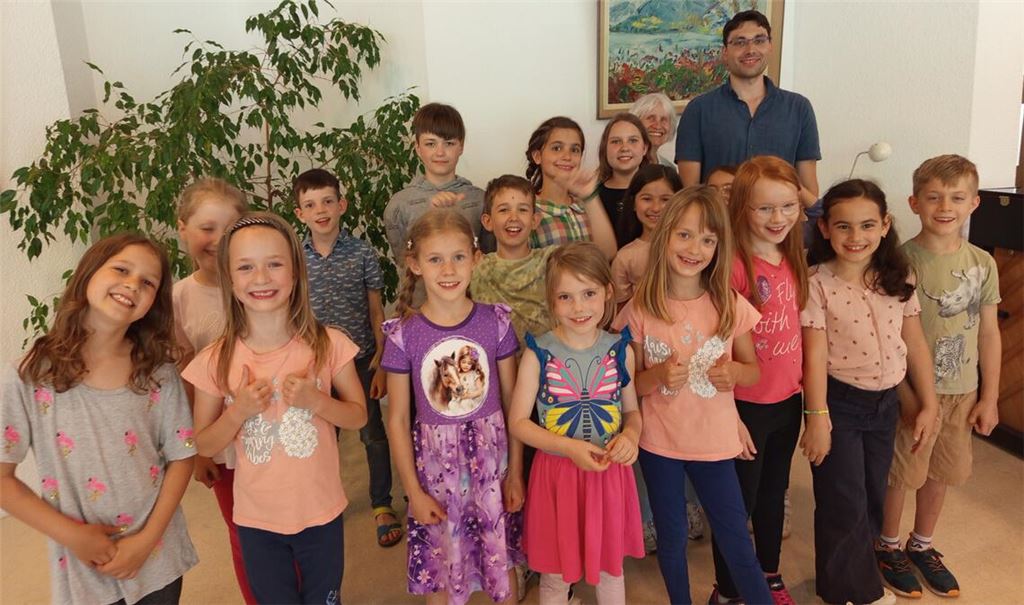 Kinderchor singt für Senioren