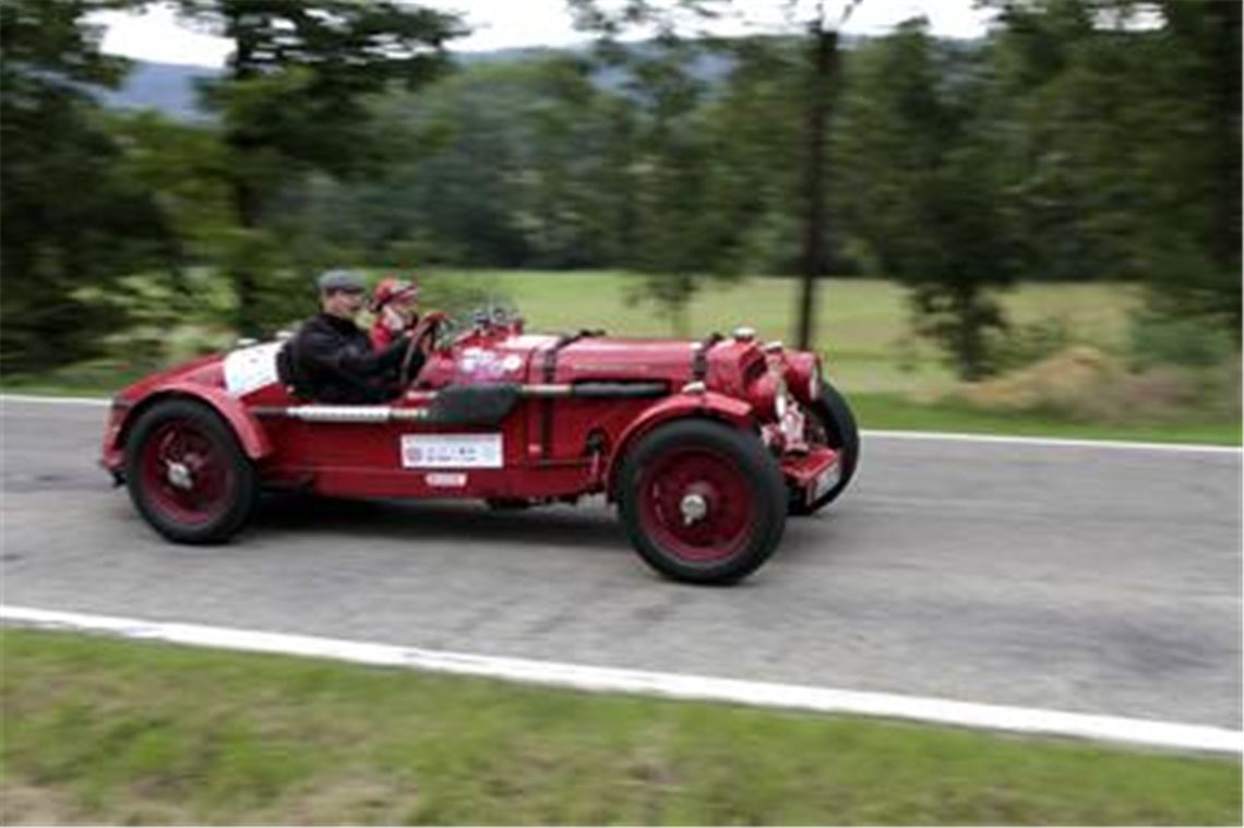 Schnauferl machen Pause in Schützingen